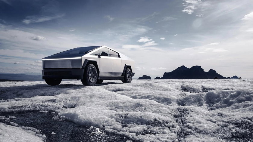 Tesla : voici la nouvelle version low-cost du Cybertruck