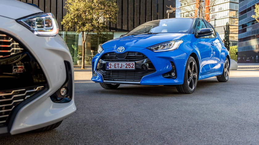 2024-yaris-dpl-ext-combo-high00014