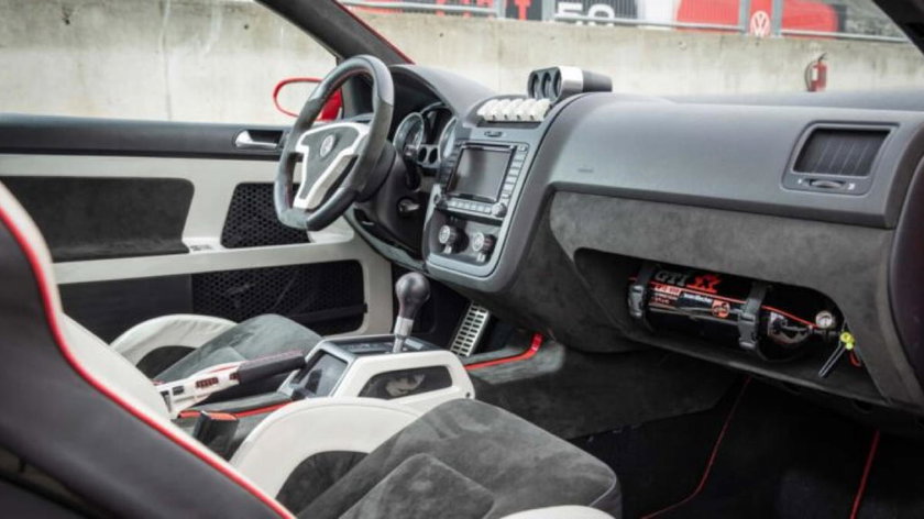 volkswagen-golf-gti-w12-650-8-750x410