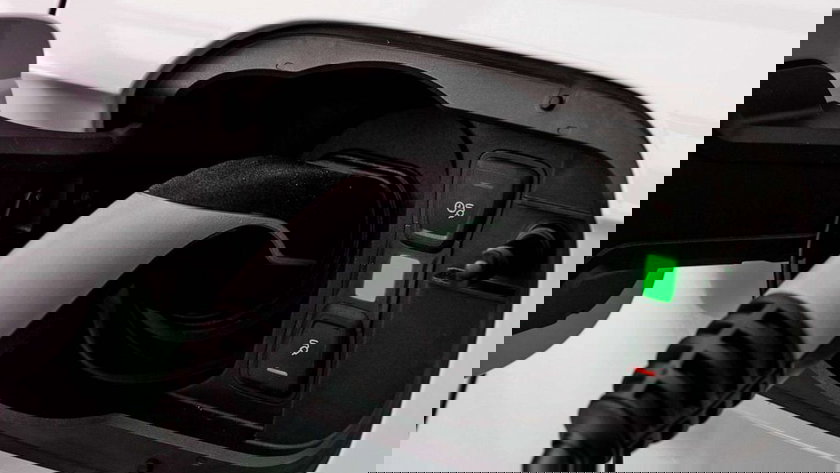 audi-hybrid-closeup-ht-jt-200817_1597677314665_hpEmbed_3x2_992