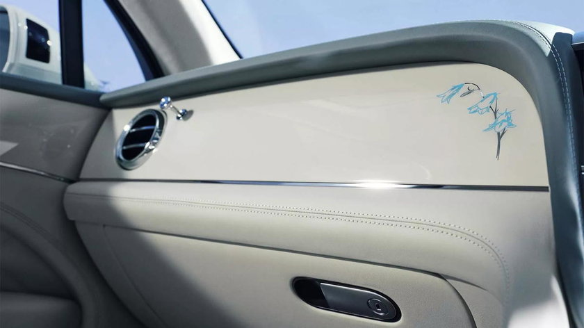 Bentley-Bentayga-Mulliner-Japan-Women-7