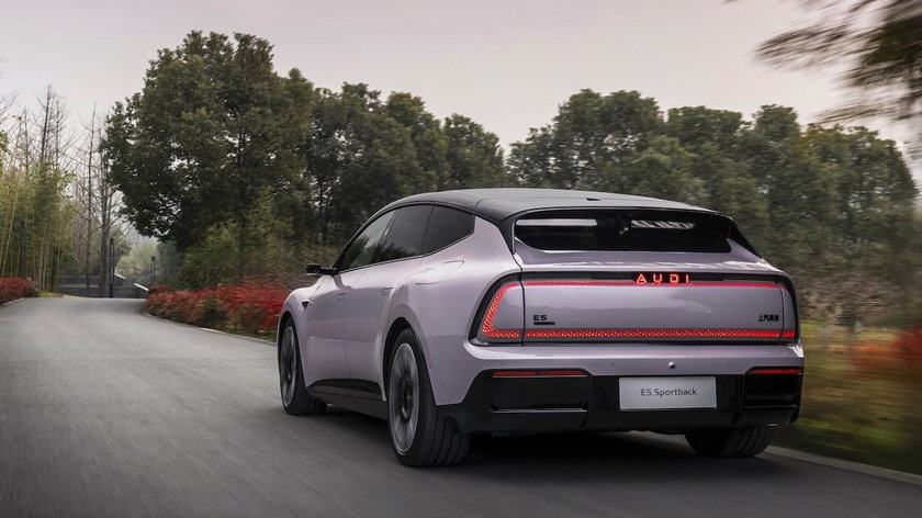 AUDI-E5-Sportback-2