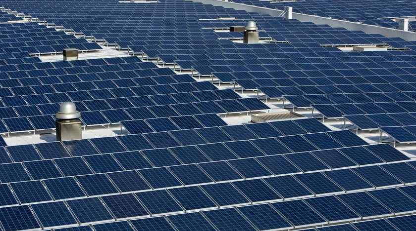 Voiture électrique : la recharge gratuite des « happy hours » est-elle vraiment avantageuse ?