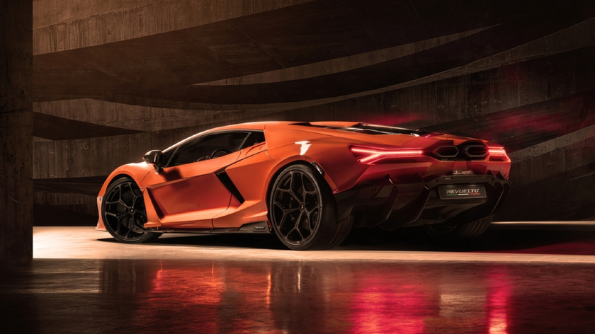 S8-voici-enfin-la-lamborghini-revuelto-2023-remplacante-de-l-aventador-751063