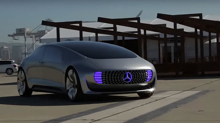 mercedes-benz-autonomous-driving-landingpage-luxury-2176x1224-04-2022