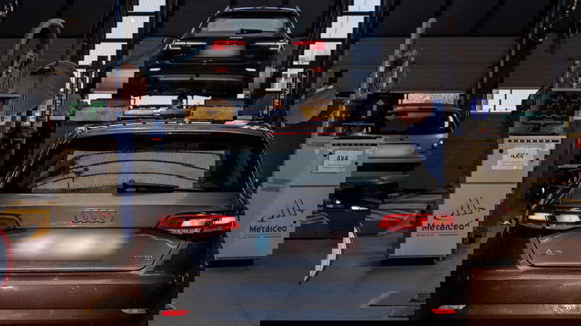 Recordaantal rode kaarten bij de autokeuring: waarom België in tweeën is verdeeld