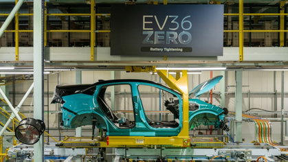 Les voitures électriques deviennent abordables, mais pas grâce aux constructeurs