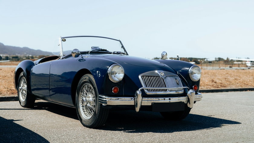 tiago-ferreira-_m8WpyCootY-unsplash