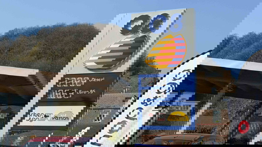 Diesel aan 2,289 euro/l, absoluut record: hoeveel voordeliger is de elektrische auto die je thuis oplaadt?