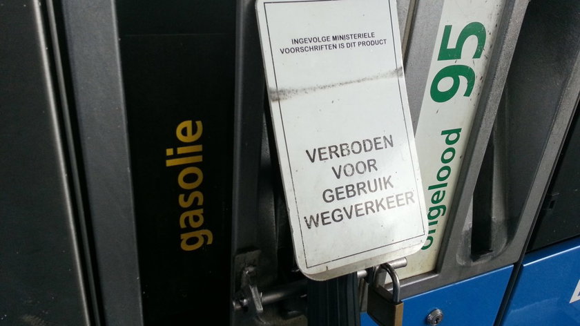 Rode_diesel_tankstation