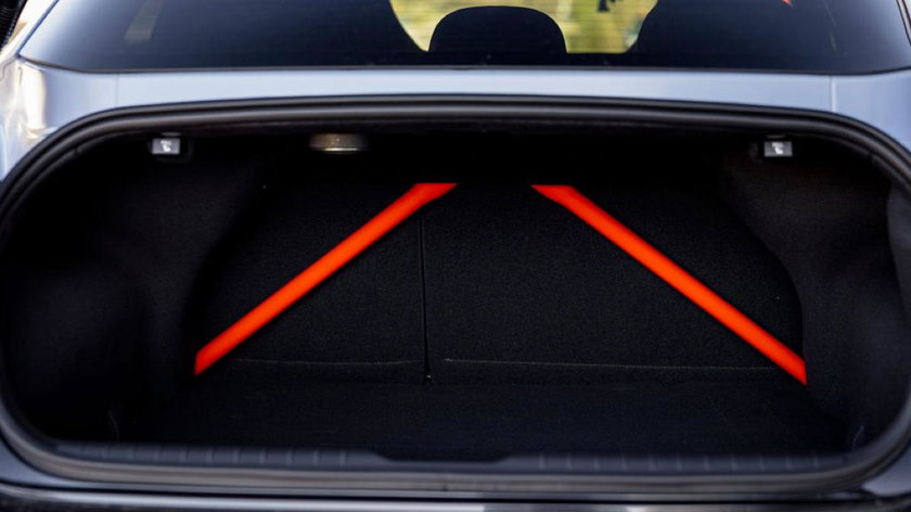 hyundai-ioniq-6-n-driving-experience-details-385_wid_1024_bfc_off