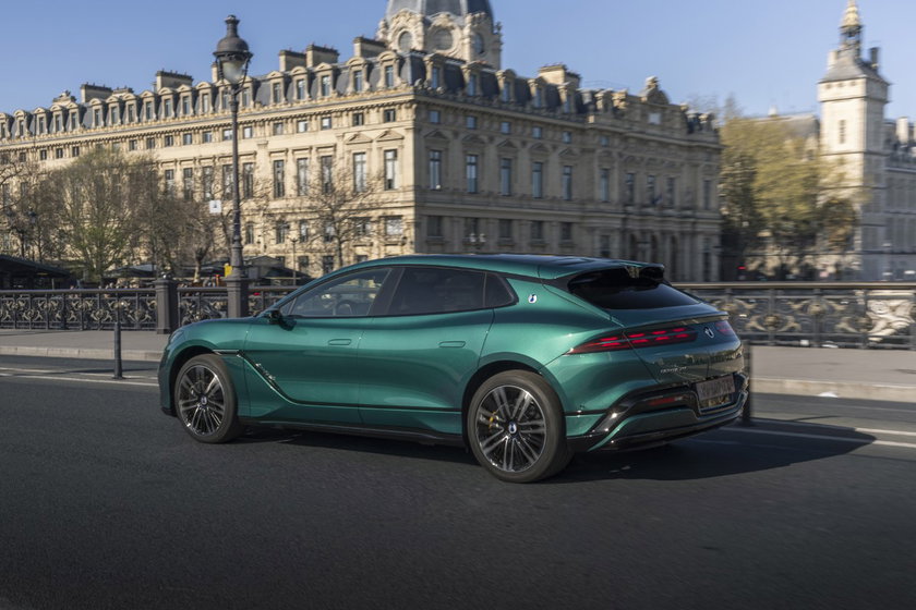 Denza Z9GT (1) (Nouvelle taille 1)