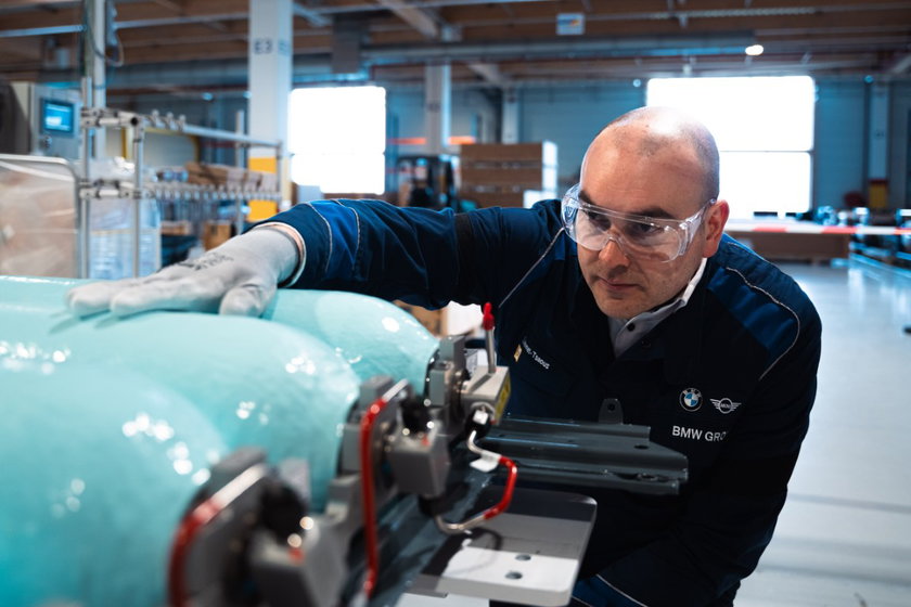 BMW X5 Hydrogen réservoir (1) (Moyenne)