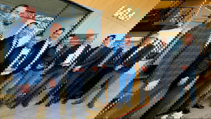 Steveny_Presse_Kia_PPDA_1_Les responsables du Groupe Steveny et la direction de Kia Belux