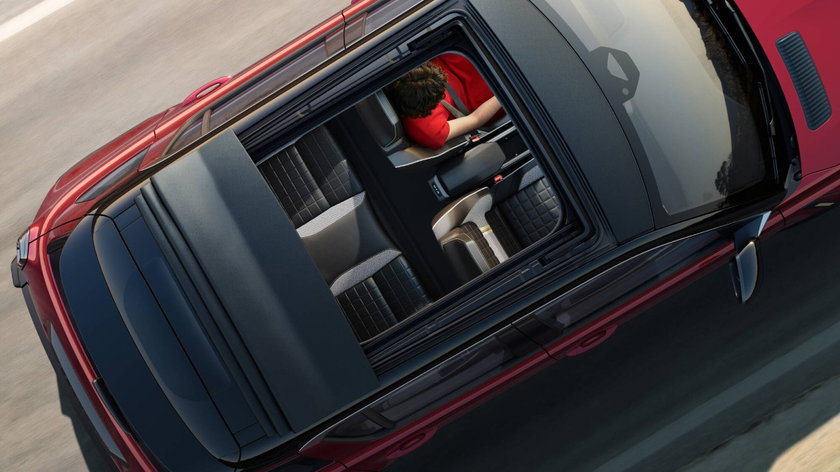 Renault 4 E-Tech Plein Sud (1) (Nouvelle taille 1)