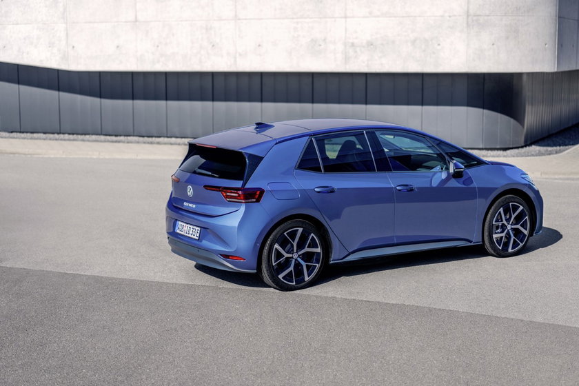 DB2026AU00233_medium (Nouvelle taille 1)