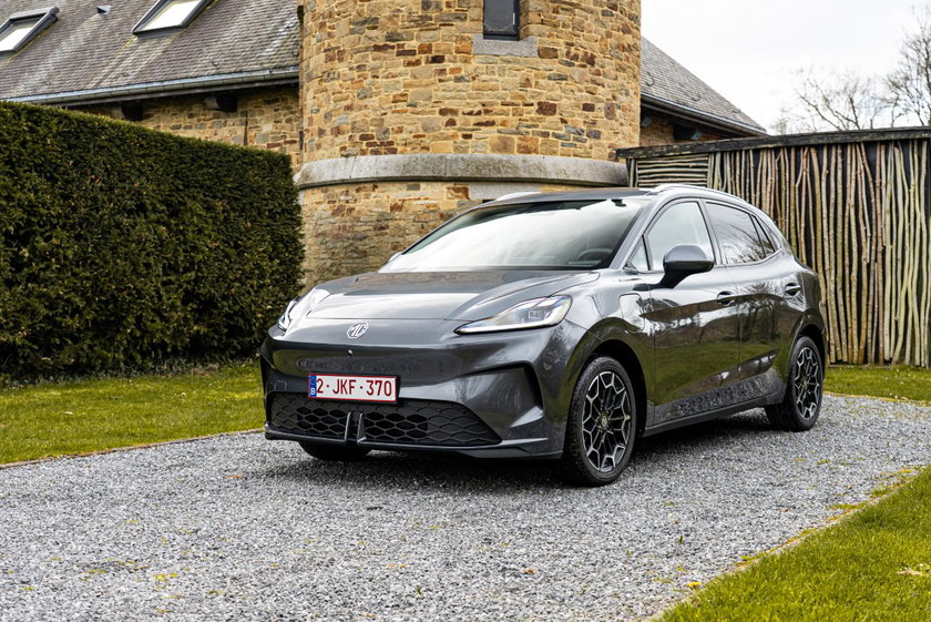 MG4 EV Urban 0016 (Moyenne)