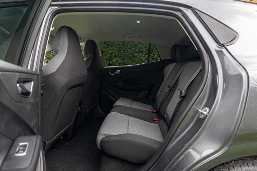 MG4 EV Urban 0041 (Moyenne)