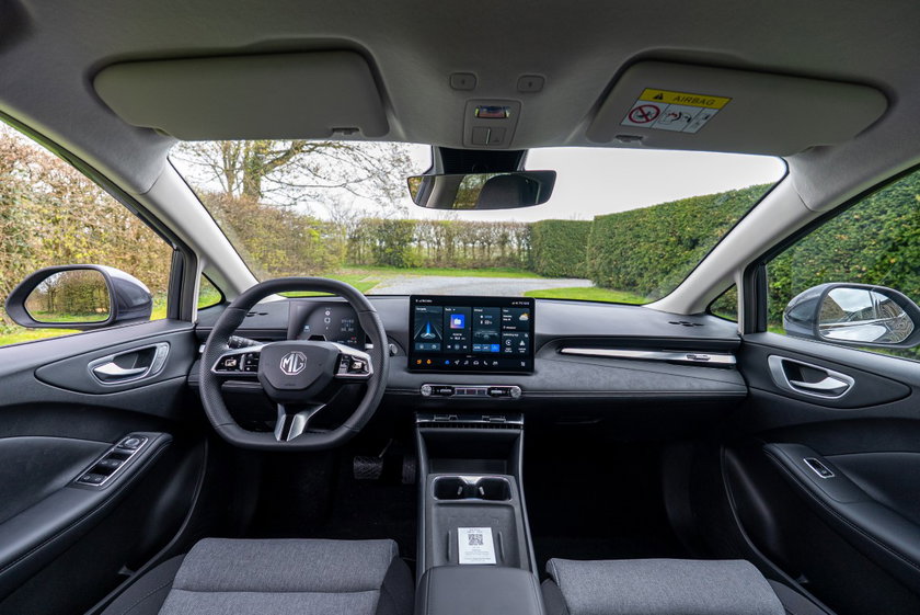 MG4 EV Urban 0045 (Moyenne)