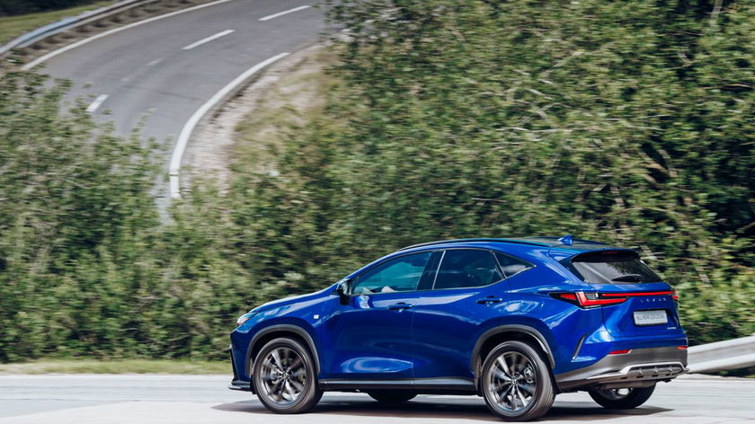 lexus_nx_450h_f_sport_2021_EU_test_drive_exterior_1