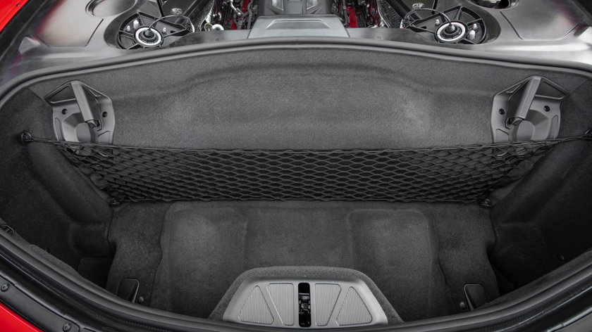 chevrolet_corvette_stingray_2021_eu_test_drive_interior_trunk