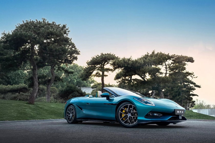 Denza Z : le cabrio chinois séduisant et surpuissant