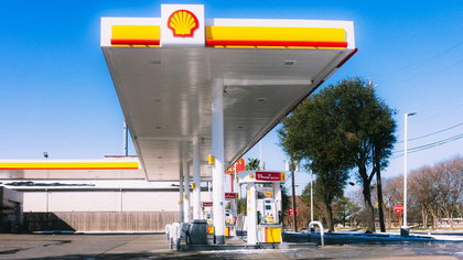 Studie: oliebedrijven verdienen 3.000 dollar per seconde aan energiecrisis