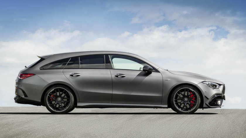 mercedes-amg_cla_45_s_4matic_shooting_brake_2022_test_drive_side