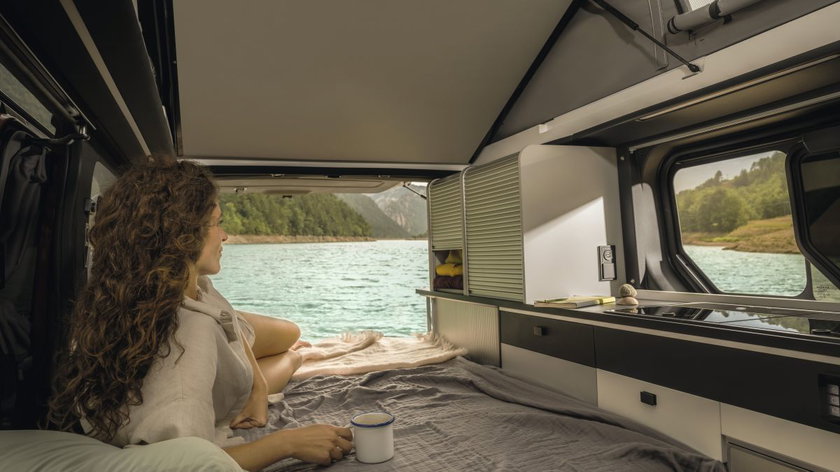 2022_-_Story_-_Nouveau_Renault_Trafic_Spacenomad__Le_Soleil_est_a_toit-1