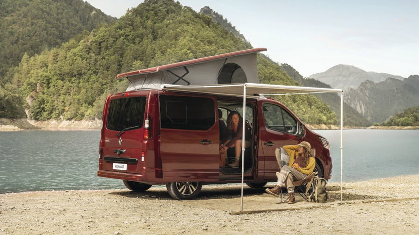 2022_-_Story_-_Nouveau_Renault_Trafic_Spacenomad__Le_Soleil_est_a_toit