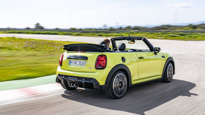 Mini_John_Cooper_Works_Cabrio_2021_test_drive_2