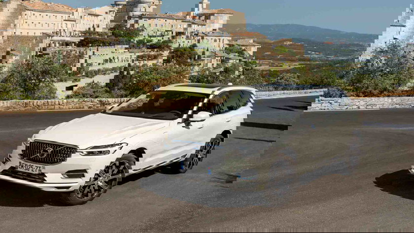 209819_Nouveau_Volvo_XC60_T8_Twin_Engine_Inscription_Luxe_-_Blanc_Cristal_m_tallis