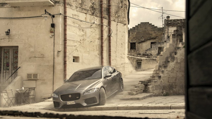 Jag_20MY_XF_Bond_No_Time_To_Die_300921_20310