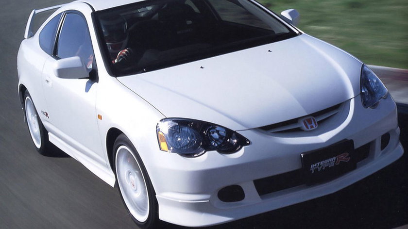 Crash d’une voiture causé “par un passager trop gros”