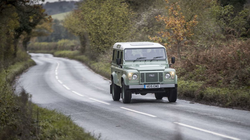 land_rover_defender_110_heritage_12