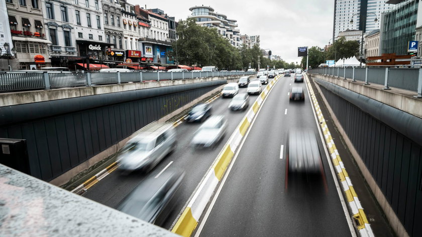 siebe-vanderhaeghen-QbqJDbT7ROc-unsplash