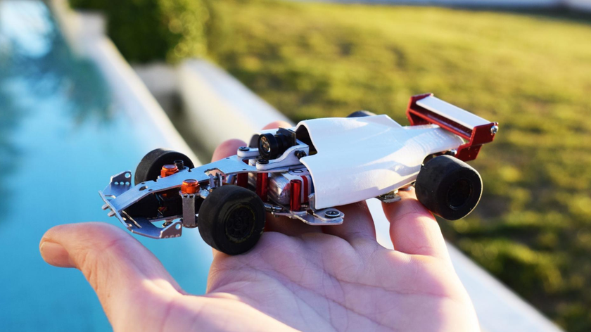 Transformeer je schaalmodellen in radiogeleide autootjes