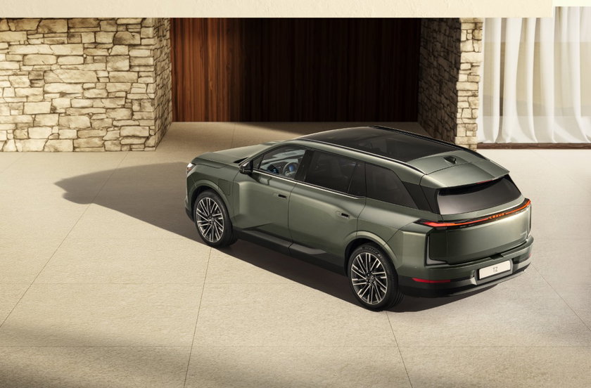 Lexus TZ 2027jpg (6) (Moyenne)