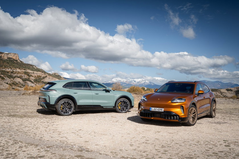 Porsche Cayenne Electric (Moyenne)