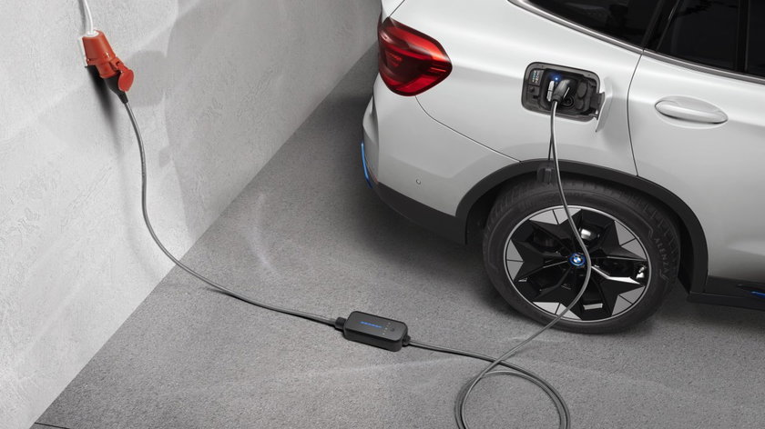 Voitures de société : le diesel et l’essence hors-jeu ?