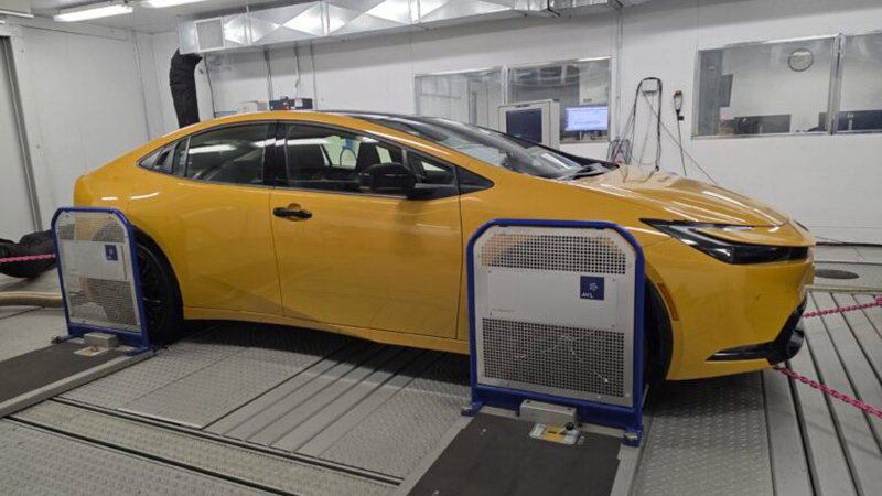 La Toyota Prius essayée sur le blanc climatique de l'AAA.
