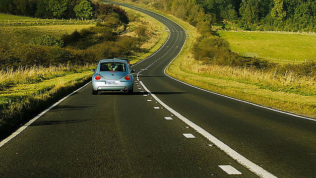 Découvrez pourquoi on conduit à gauche en Engleterre