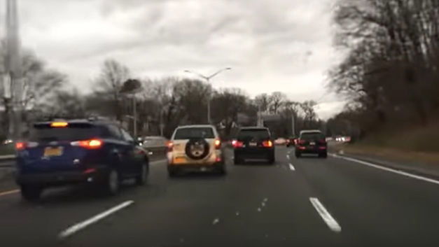 Gevaarlijk rijden doe je zo! (+VIDEO)