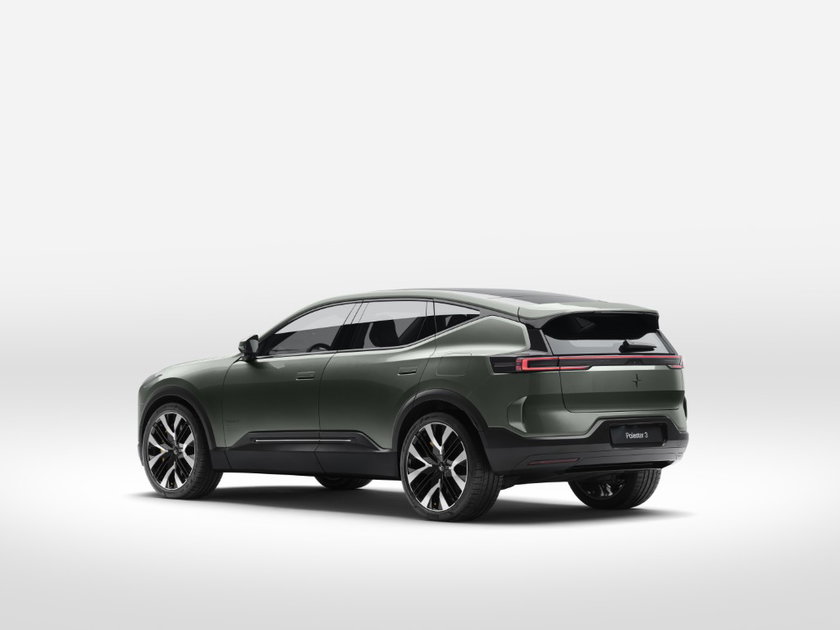 Polestar 3 800 Volt (2) (Moyenne)