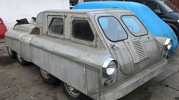 Amfibievoertuig met 8 wielen gevonden in Rusland