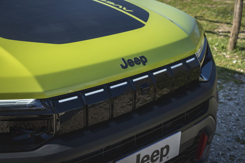 Jeep Avenger 2026  (3) (Moyenne)