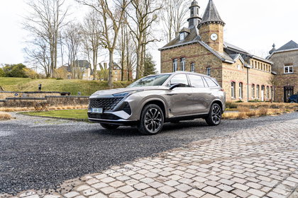 TEST MGS9 PHEV (2026): hoe goed is de eerste MG met 7 zitplaatsen?