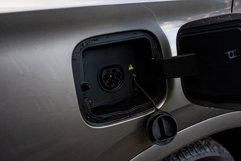 MGS9 PHEV (8) (Moyenne)