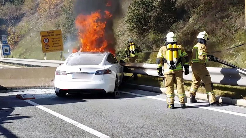 La voiture la plus susceptible de prendre feu n'est pas l'électrique ni la thermique