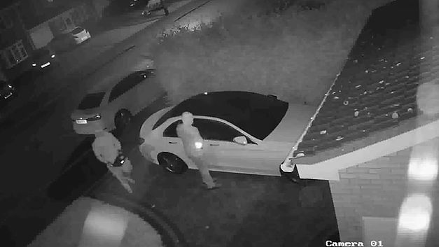 Une Mercedes volée, en un tour de passe-passe! (+VIDEO)